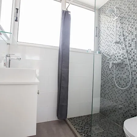 Rent Your Dream Holiday And Look Forward To Relaxing Beside Your Private Pool 1554 *